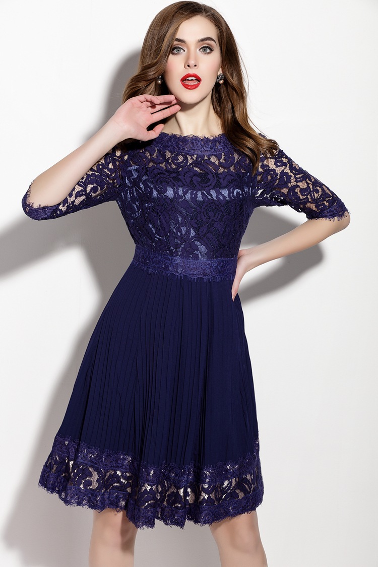 Order ladies’ fashion online at MADELEINE MADELEINE: offering exclusive, luxurious and feminine women’s fashion. Clothing from MADELEINE ranges from timeless classics to on-trend, exciting pieces; all with flattering cuts and elegant styles. It also boasts an unparalleled quality, created from luxury fabrics to satisfy the most sophisticated tastes.