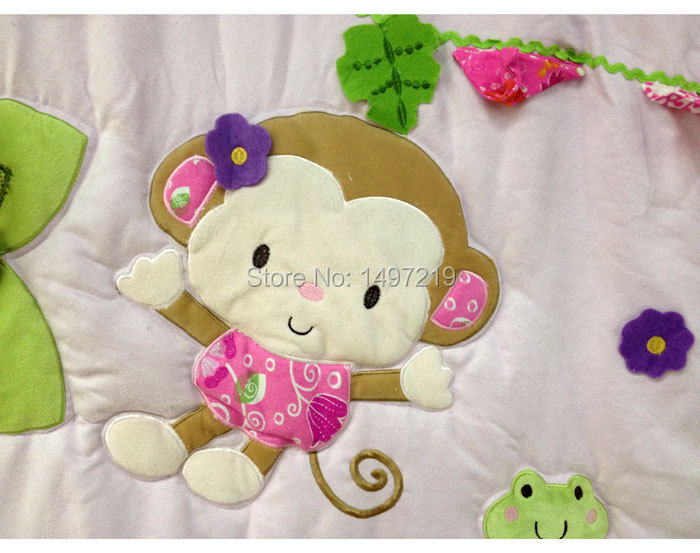 PH047 cot quilt with embroidery (5)