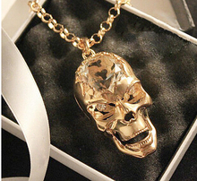 free shipping punk rock Skull Jewelry Unqiue Big Crystal Skull Necklace sweater chain free shipping Ornaments